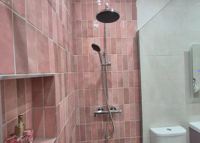 Luxurious Mews In Location