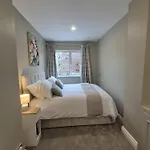 Luxurious Mews In Location Semesterbostad *