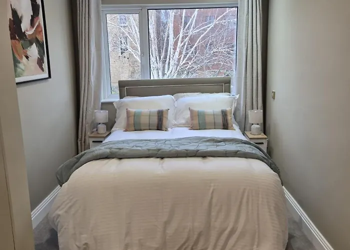 Luxurious Mews In Location Holiday home *