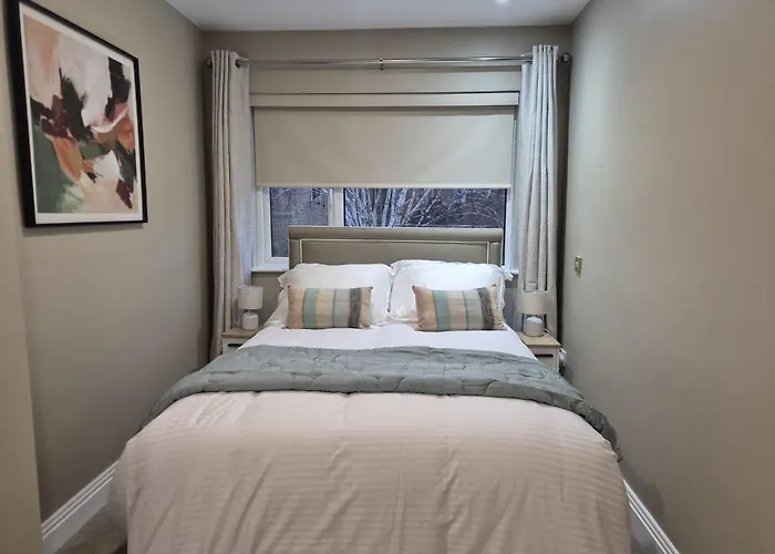 Luxurious Mews In Location Holiday home *